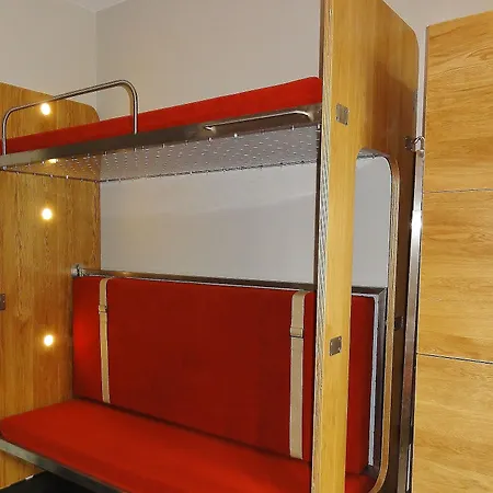 Hostel Train *